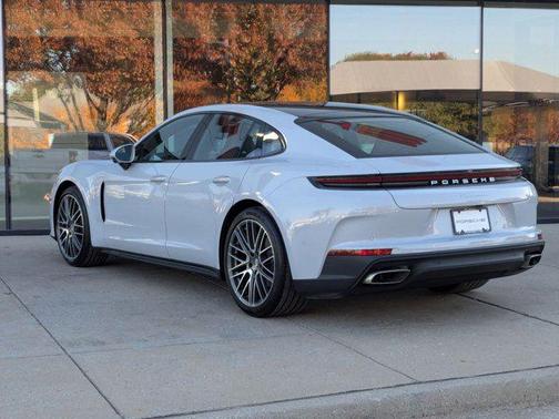 2026 Porsche Panamera RWD