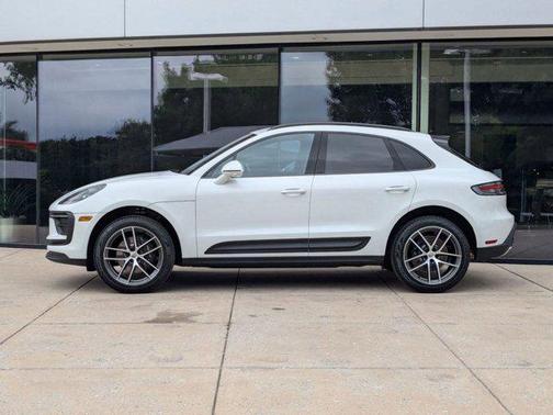 2025 Porsche Macan AWD