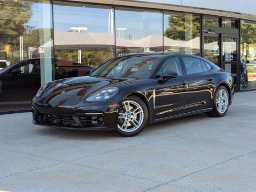 2023 Porsche Panamera 4 Executive