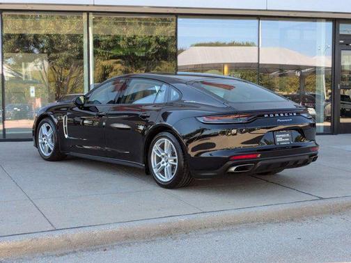 2023 Porsche Panamera 4 Executive