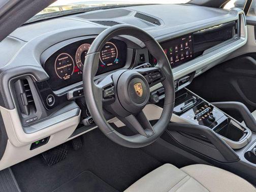 2025 Porsche Cayenne AWD