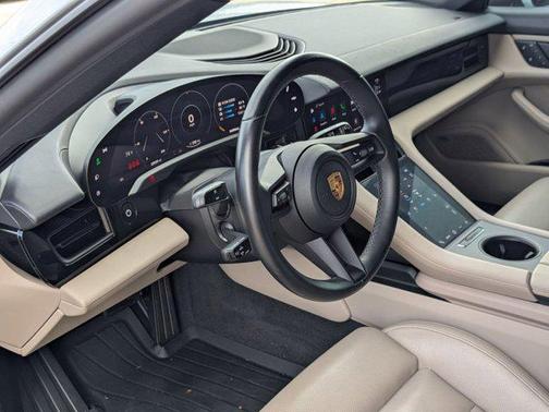 2022 Porsche Taycan 4