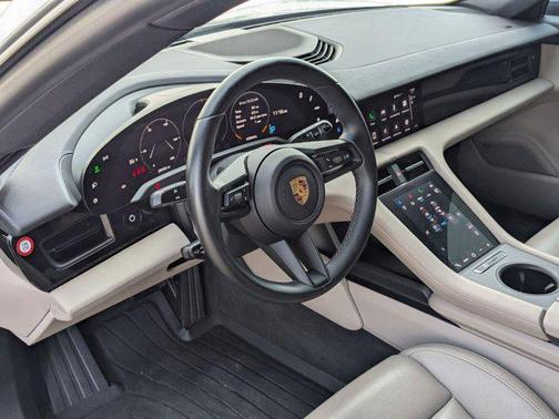 2022 Porsche Taycan 4