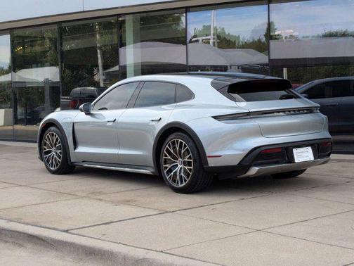 2022 Porsche Taycan 4