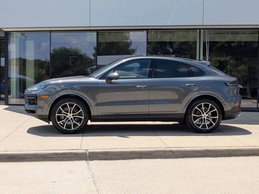 Quartzite Grey Metallic 2025 Porsche Cayenne