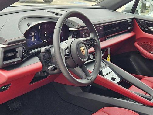 2025 Porsche Macan Electric