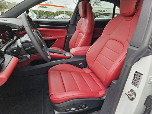 2025 Porsche Macan Electric
