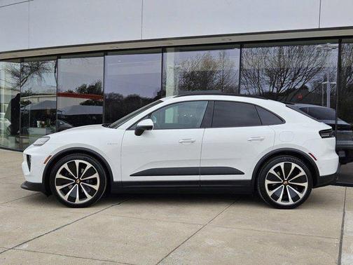 2025 Porsche Macan Electric