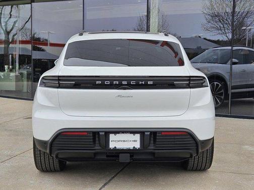 2025 Porsche Macan Electric