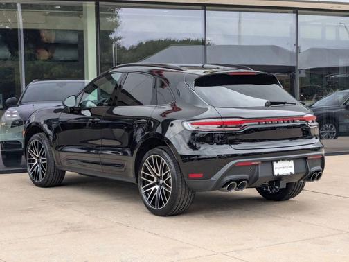 2025 Porsche Macan 