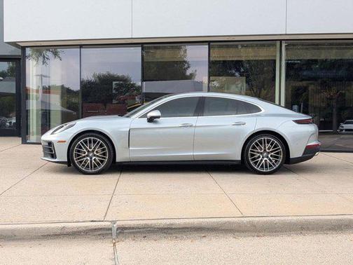 2025 Porsche Panamera RWD