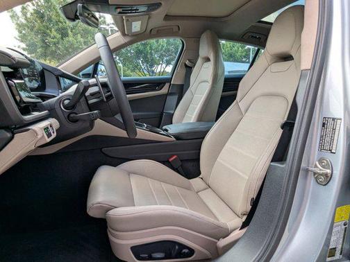 2025 Porsche Panamera RWD