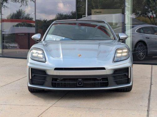 2025 Porsche Panamera RWD