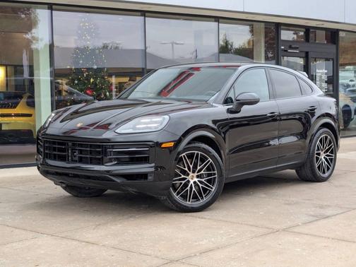 Chromite Black Metallic 2026 Porsche Cayenne