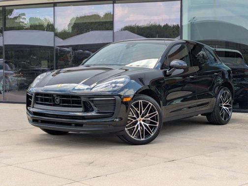 2025 Porsche Macan AWD