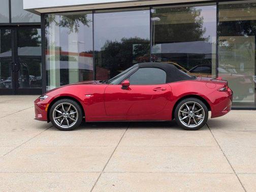 2022 Mazda MX-5 Miata Grand Touring