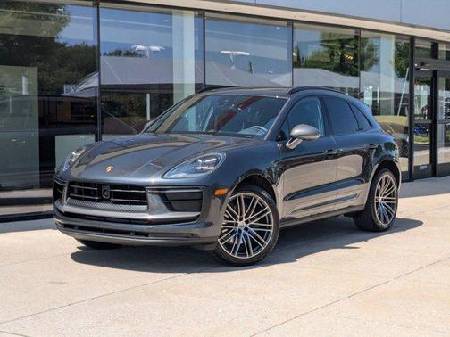 2025 Porsche Macan Base
