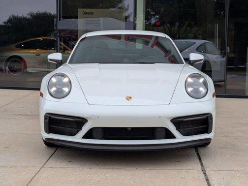 2024 Porsche 911 Carrera GTS