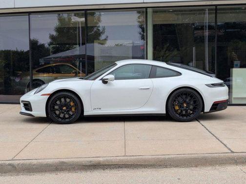 2024 Porsche 911 Carrera GTS