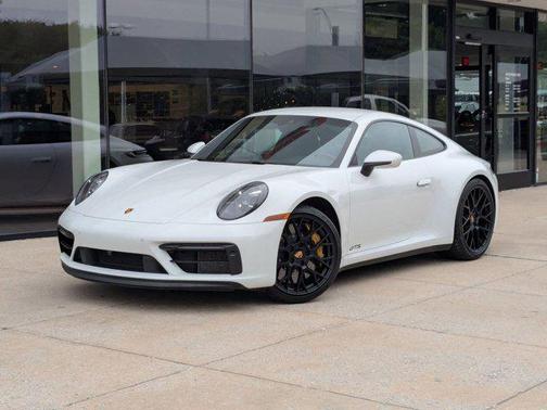 2024 Porsche 911 Carrera GTS