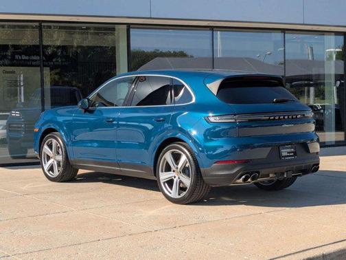 2025 Porsche Cayenne AWD
