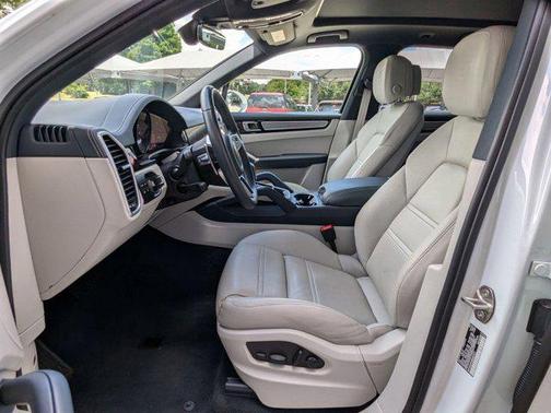 2022 Porsche Cayenne AWD