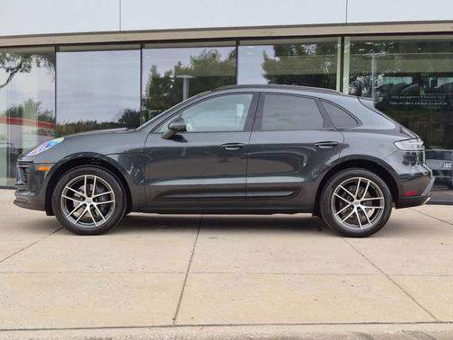 Volcano Grey Metallic 2026 Porsche Macan