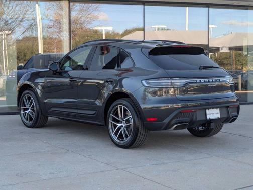 Volcano Grey Metallic 2026 Porsche Macan