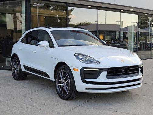 2025 Porsche Macan Base