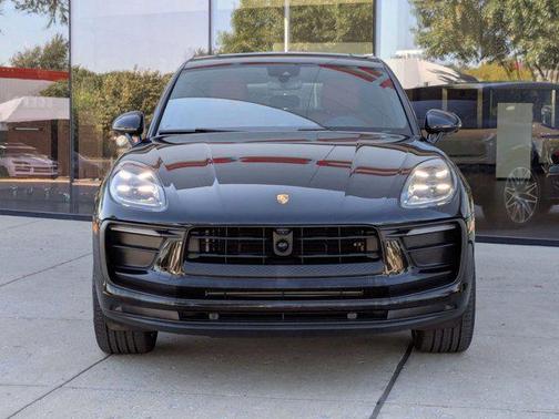2025 Porsche Macan AWD