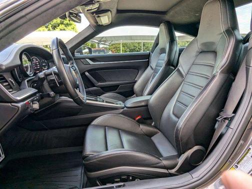 2022 Porsche 911 Turbo S