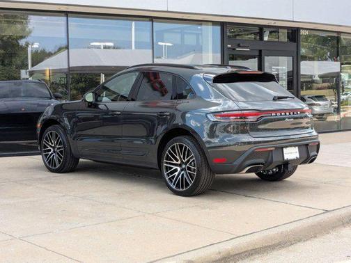 2026 Porsche Macan AWD