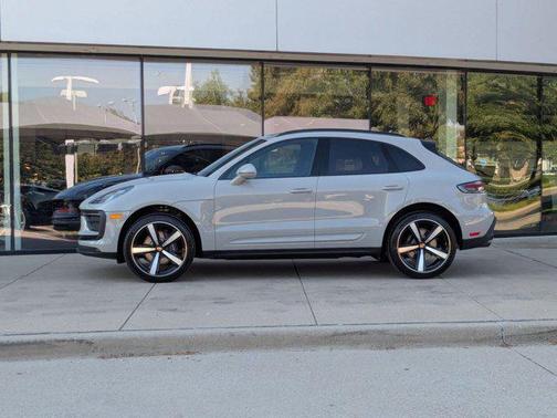 2026 Porsche Macan AWD