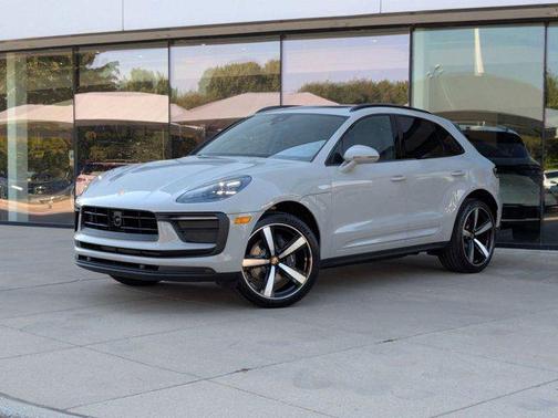 2026 Porsche Macan AWD