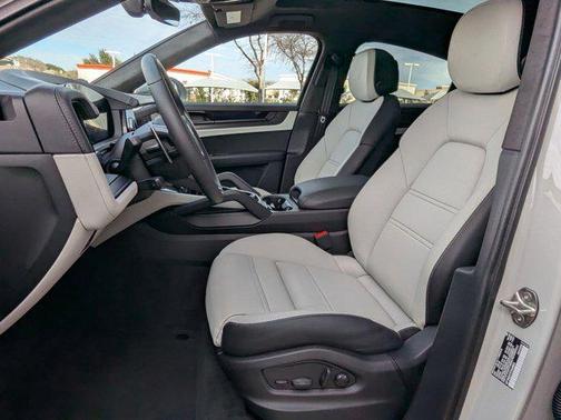 2026 Porsche Cayenne GTS