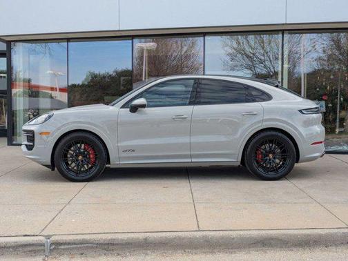 2026 Porsche Cayenne GTS