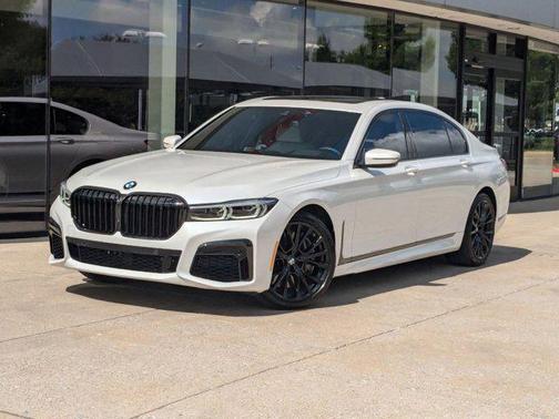 2022 BMW 750 i xDrive