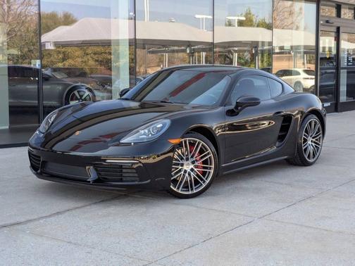 2025 Porsche 718 Cayman 