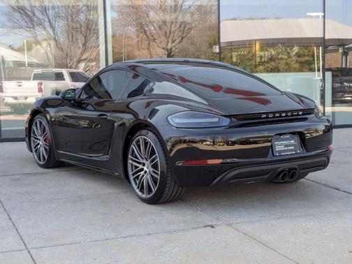 2025 Porsche 718 Cayman 