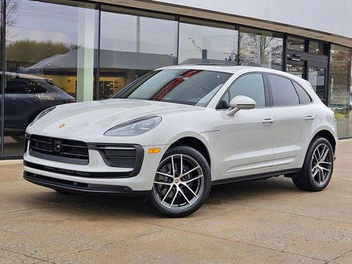 2025 Porsche Macan AWD