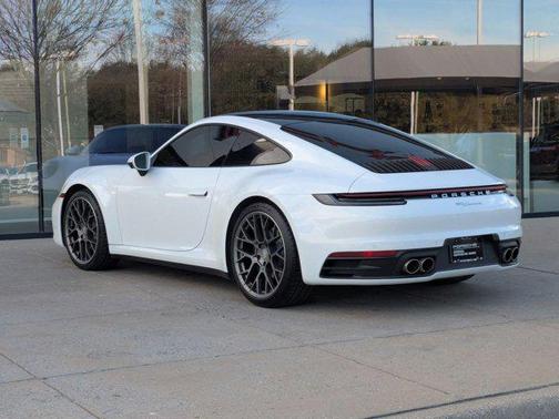 2020 Porsche 911 Carrera