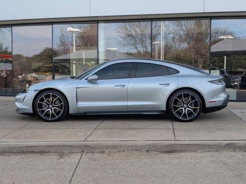 2023 Porsche Taycan 