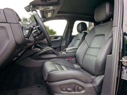 2024 Porsche Cayenne AWD