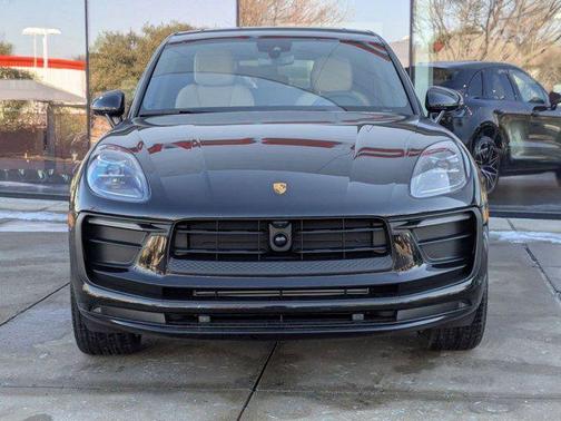 2026 Porsche Macan AWD