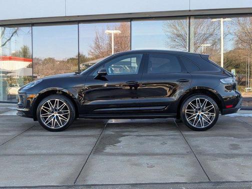 2026 Porsche Macan AWD