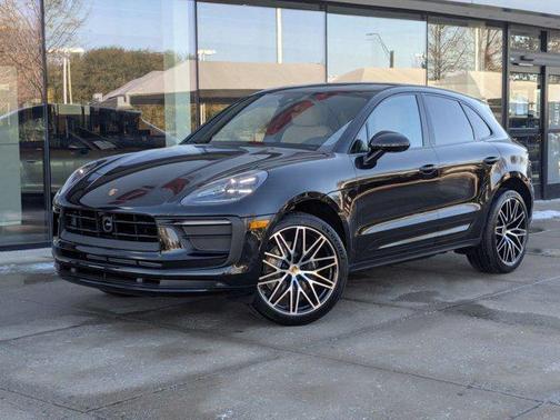 2026 Porsche Macan AWD
