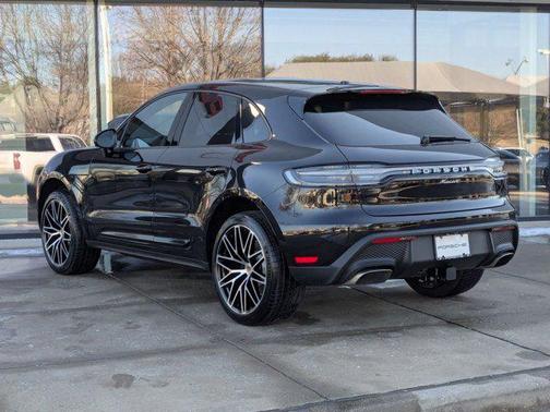 2026 Porsche Macan AWD