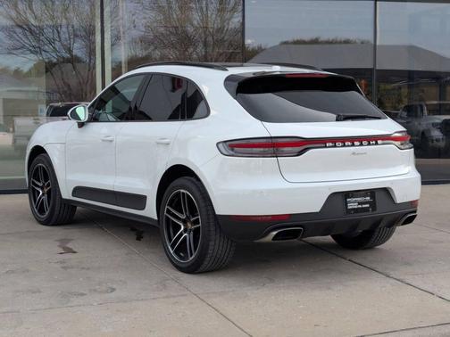 2021 Porsche Macan 