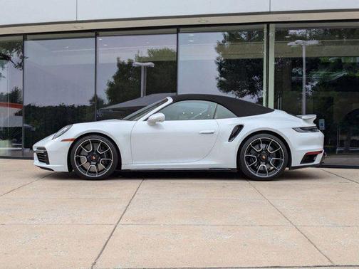 2022 Porsche 911 Turbo S