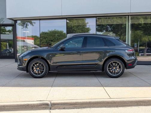 Volcano Grey Metallic 2025 Porsche Macan